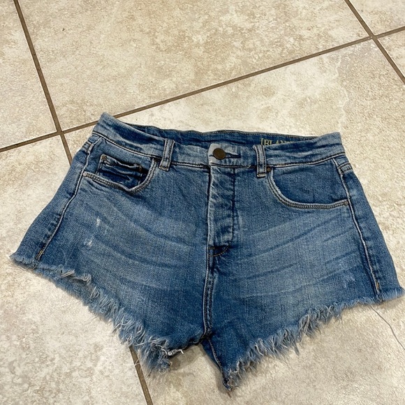 Blank NYC Destroyed Curvy Denim Shorts 26 - Picture 1 of 9